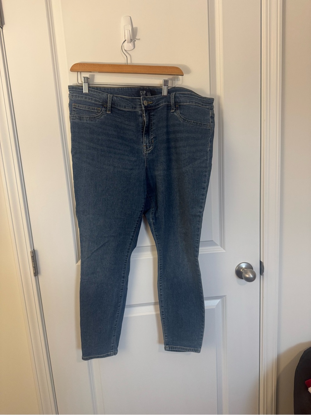 GAP Women's Skinny jegging Jeans in Dark Blue Wash